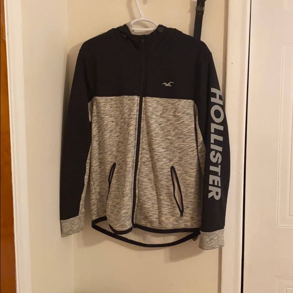 Hollister sweater